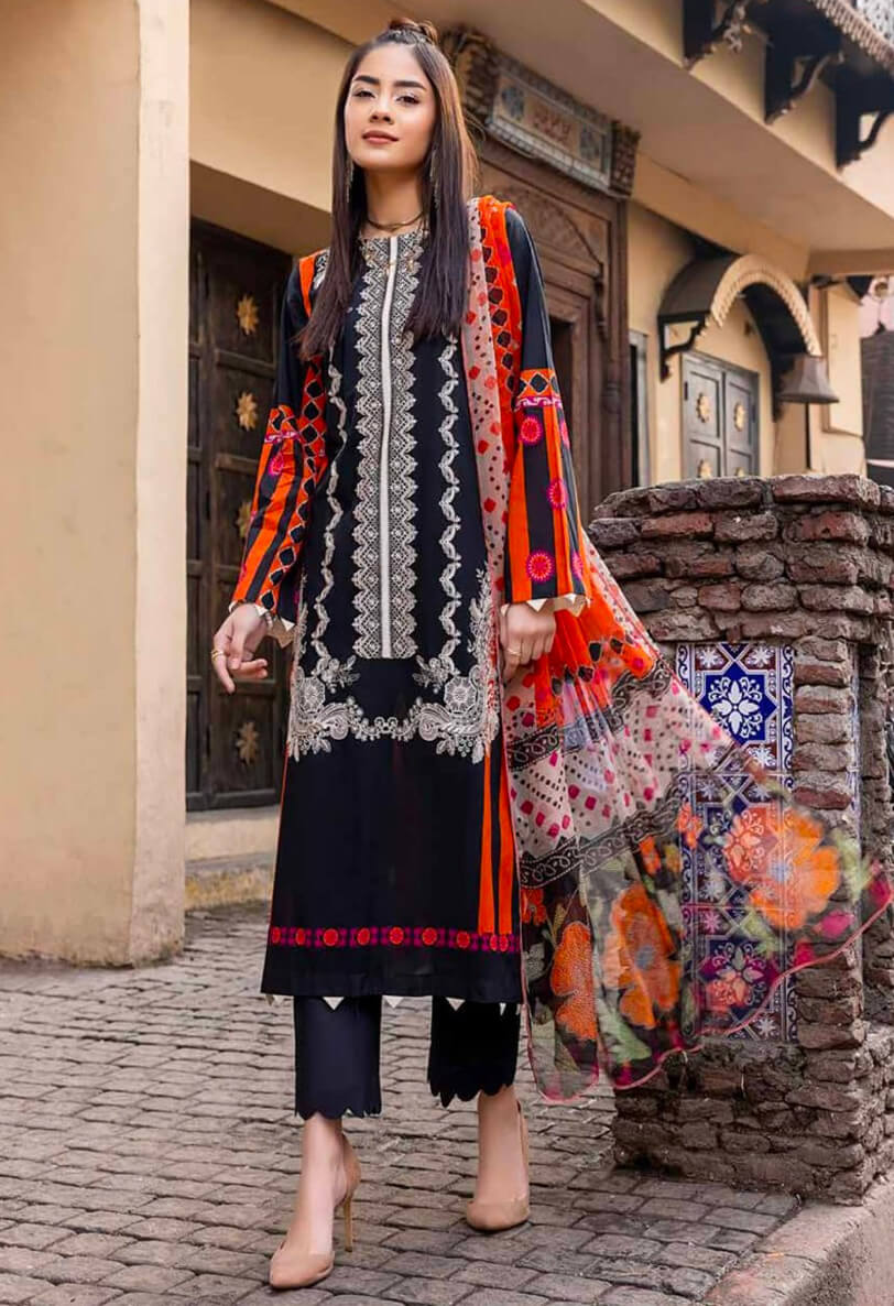 Which Is A Nice Online Store For Pakistani Dresses And Suits?